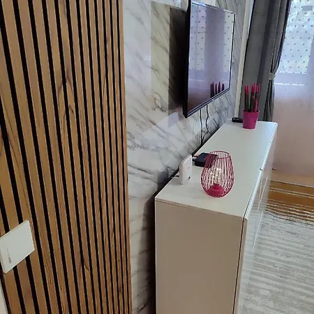 Apartment Behar Otoka *